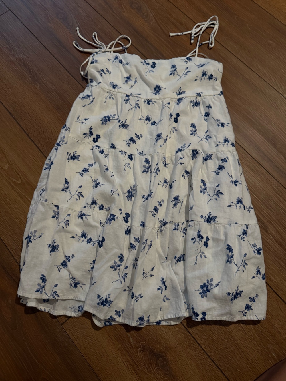 Abercrombie & Fitch White Skirt with Blue Floral Detail